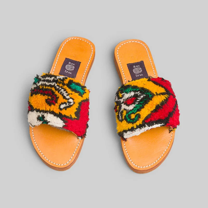 Rug Sandal Size 6